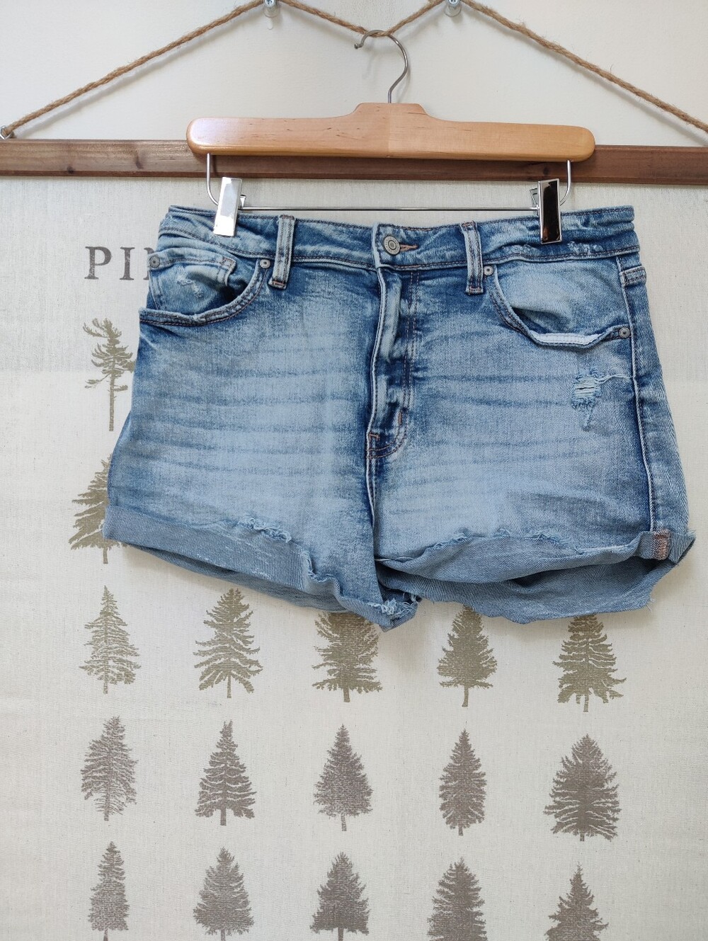 Eunina Kara Super High Rise Cuffed Distressed Denim Shorts Size Large